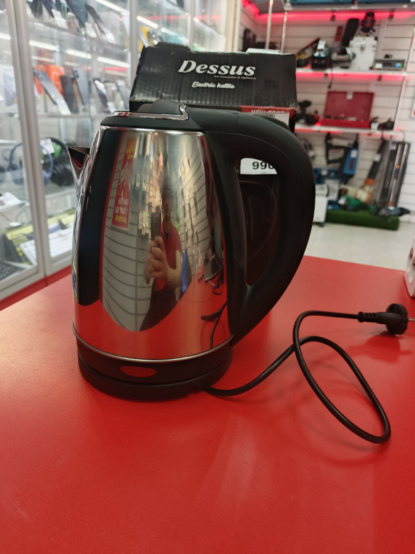 Электрический чайник Металический .