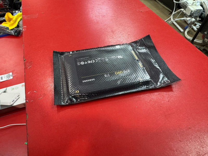 Жесткий диск 870qvo Samsung SV4012H