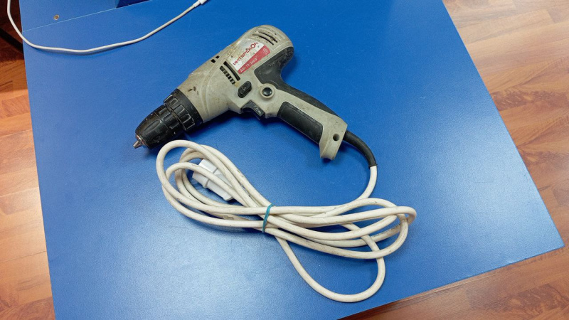 Шуруповерт Интерскол ДШ-10/260Э