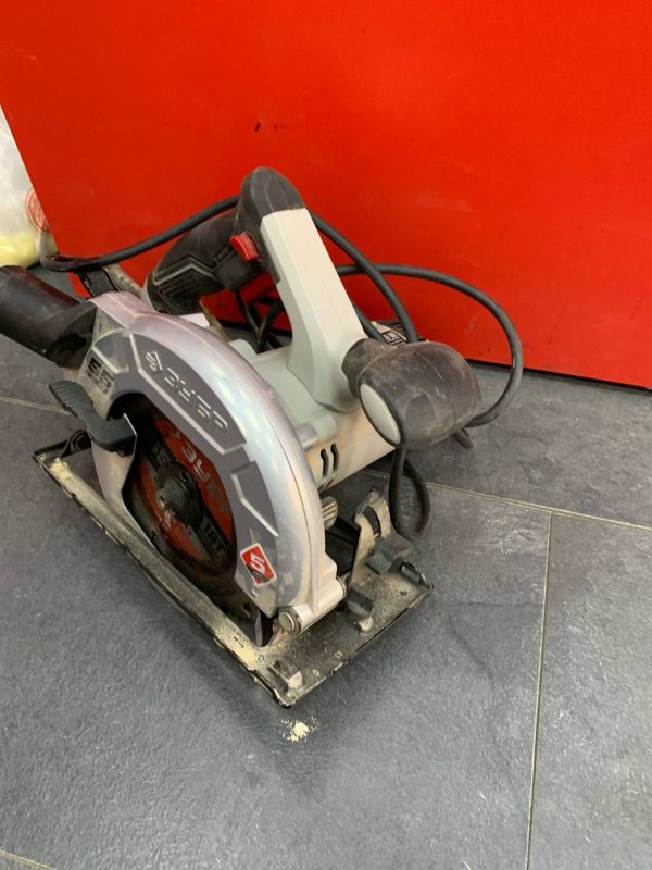 Циркулярная пила Зубр 1300