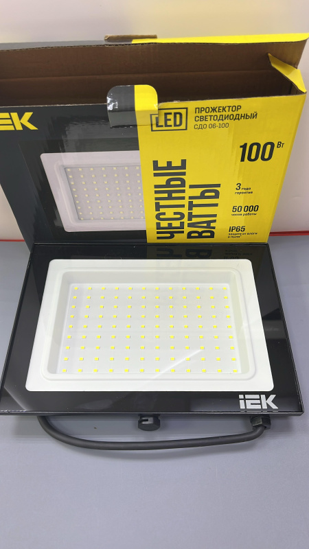 прожектор IEK 100вт