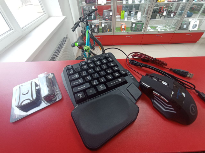 Клавиатура 404 NOT FOUND Игровая клавиатура и мышь для телефона