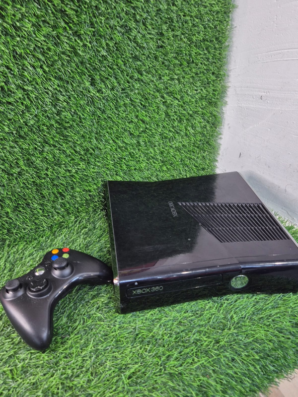 Игровая приставка Xbox XBOX 360 Slim 250gb