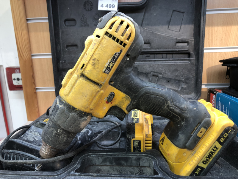 Шуруповерт Dewalt DCD771D2-KS