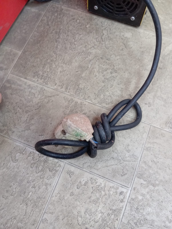 Сварочный аппарат - инвертор ММА АИС 210д