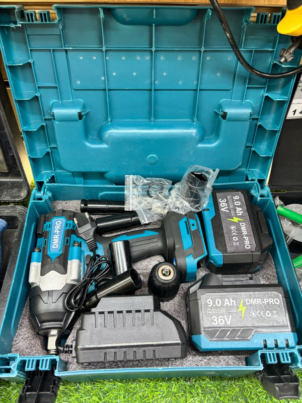 Гайковерт Makita DMR PRO