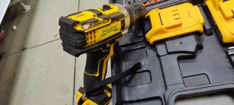 Шуруповерт Dewalt 18-25N