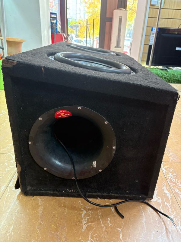 Авто сабвуфер Audiotop короб с двумя 15