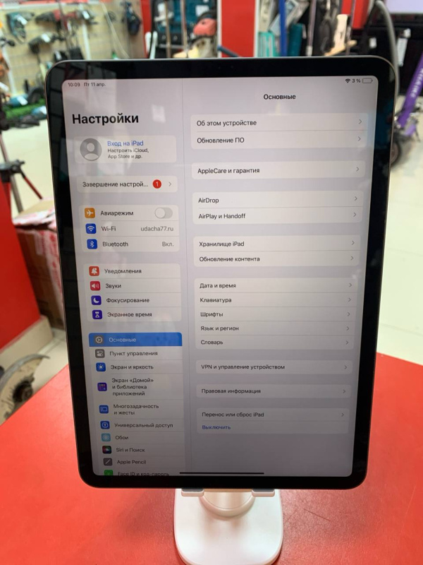 Планшет Apple iPad Pro 11 (2-го поколения) (2020)