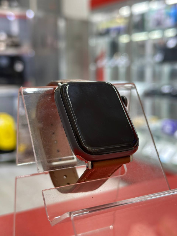 Часы смарт Apple Watch 4