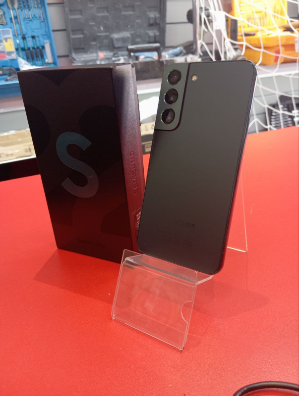 Мобильный телефон Samsung Galaxy S22