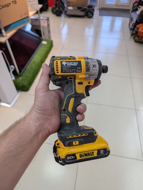 Гайковерт Dewalt китай
