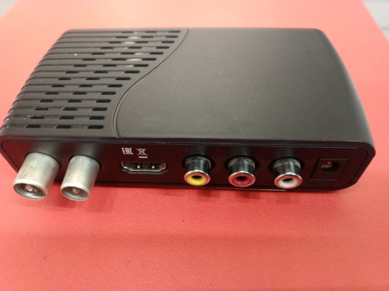 цифровая приставка Триколор ТН 562