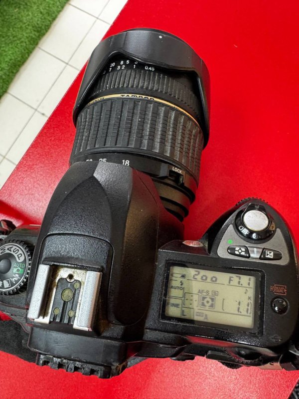 Фотоаппарат Nikon d70