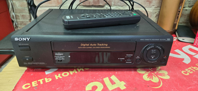 Видеомагнитофон Sony SLV E170