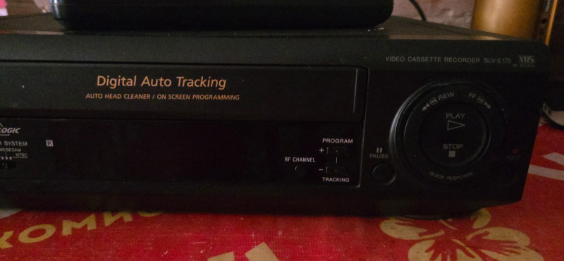 Видеомагнитофон Sony SLV E170