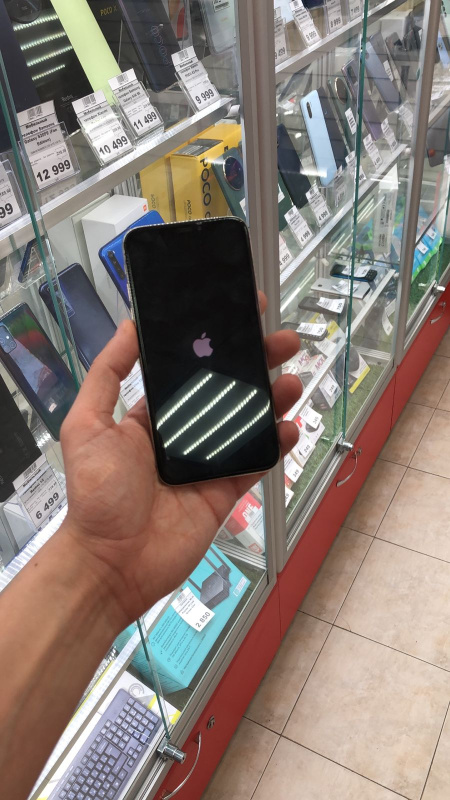 Мобильный телефон Apple iPhone X