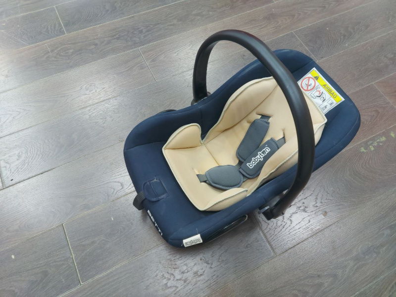 Детское кресло  --