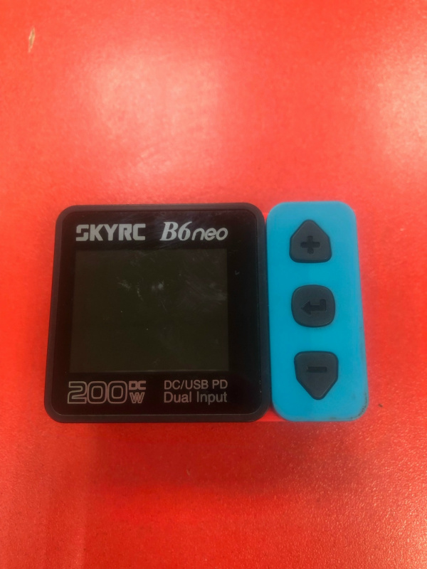 Внешний аккумулятор SKYRC B6NEO