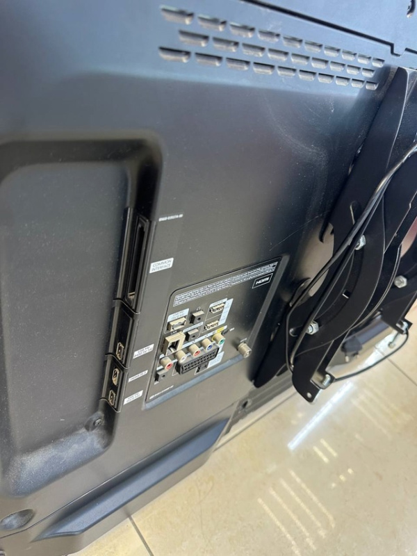 Телевизор Samsung UE40ES6100W