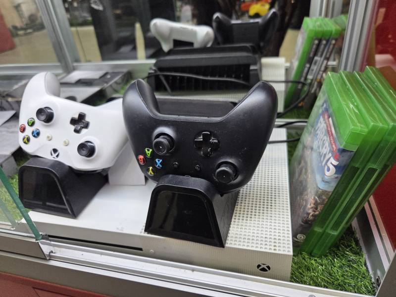 Игровая приставка Xbox One