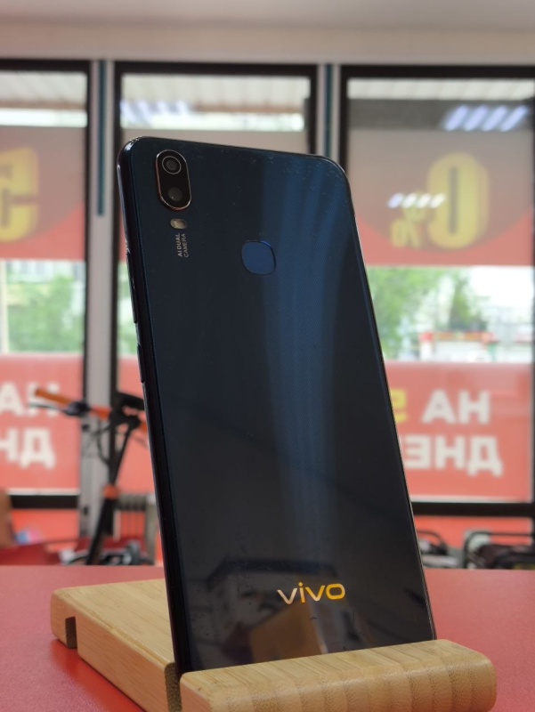 Мобильный телефон Vivo 1907