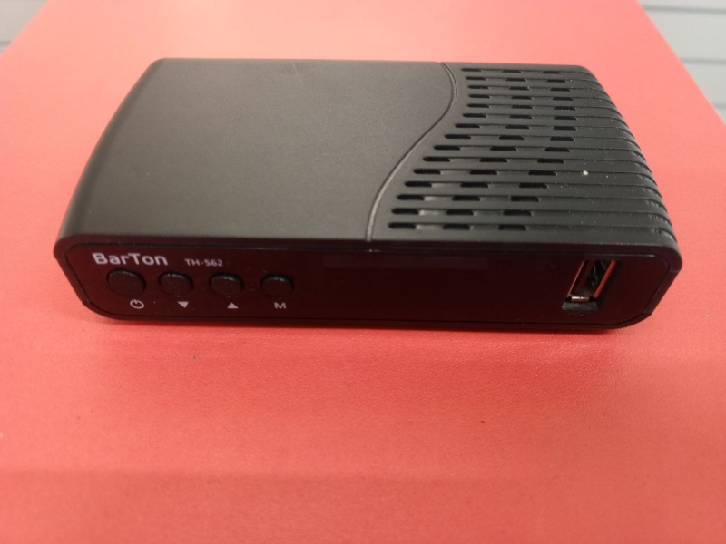 цифровая приставка Триколор ТН 562