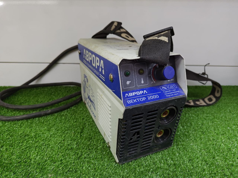 Сварочный аппарат - инвертор ММА Аврора Вектор 2000