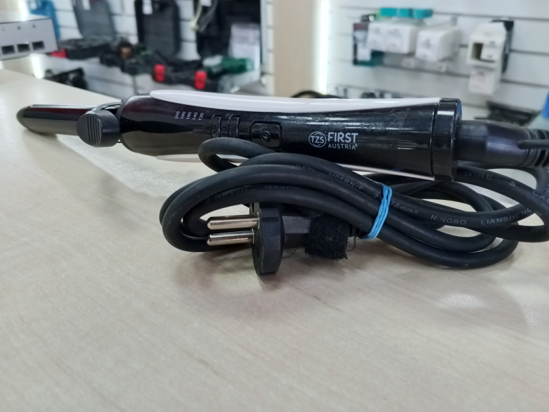 СТАЙЛЕР ДЛЯ ВОЛОС First 2342