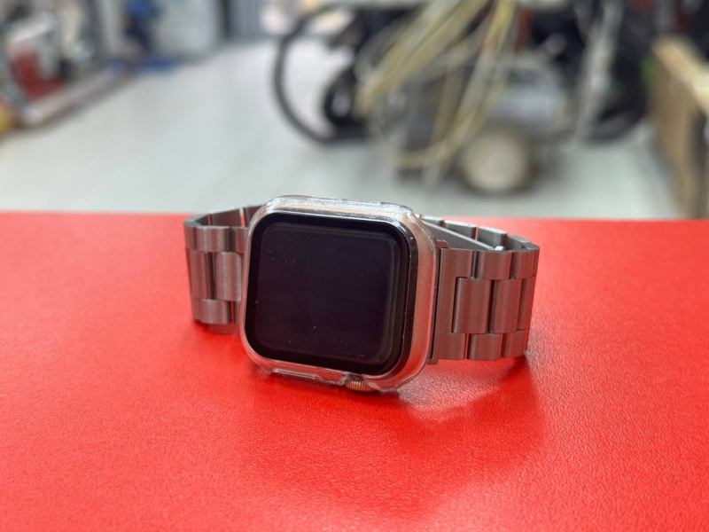 Часы смарт Apple SE 2020