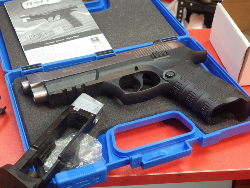 пневмат  ekol es p92b