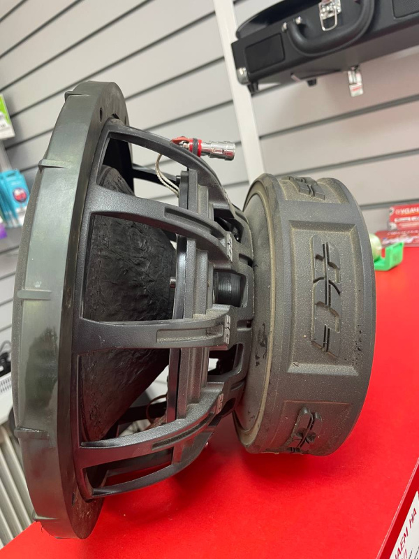 Авто сабвуфер Apocalypse Db300