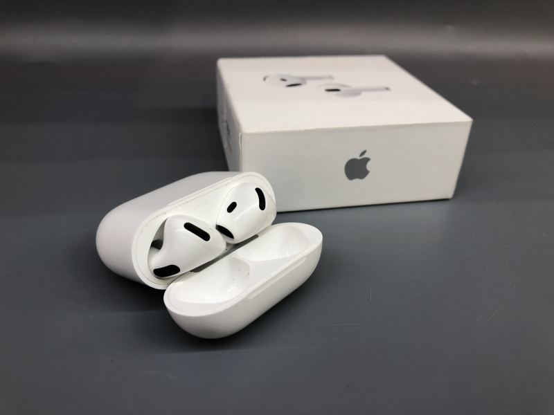 Наушники Apple AirPods 4