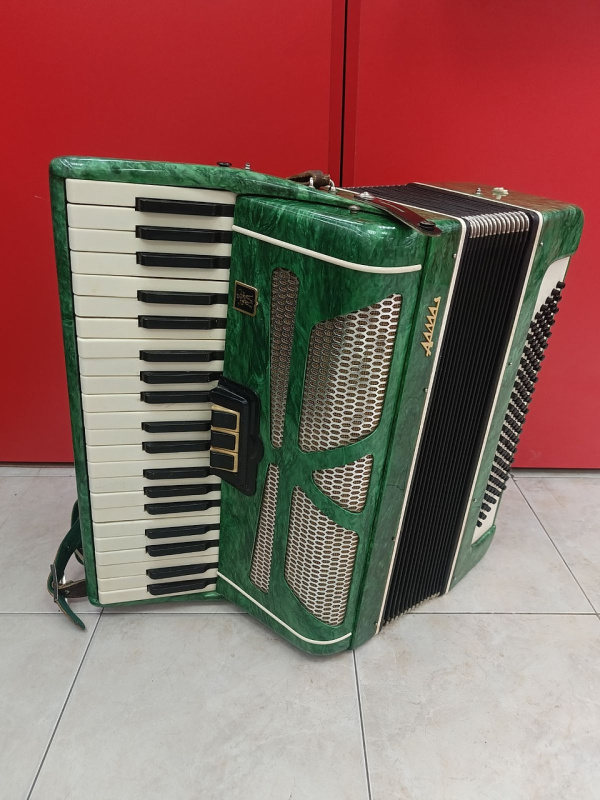 Аккордеон Алмаз 120