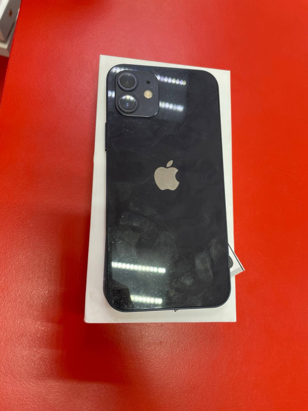 Мобильный телефон Apple iPhone 12