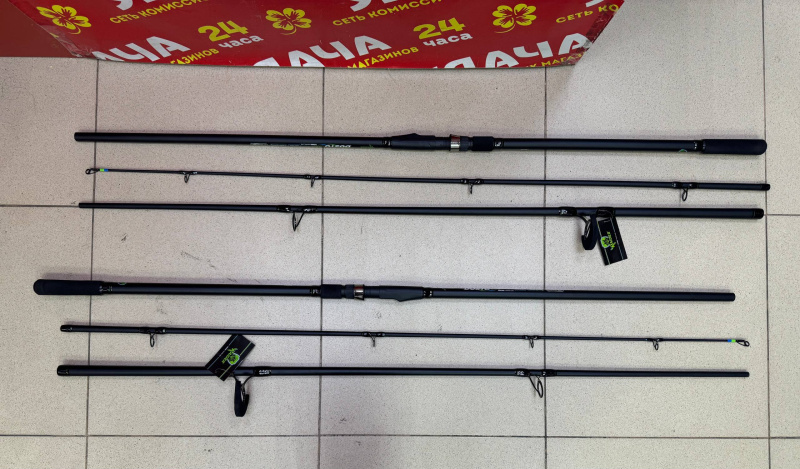 3 удилища с сумкой, сигнализатор 3 , 2 удилища  raider djsto carp 3,9 m