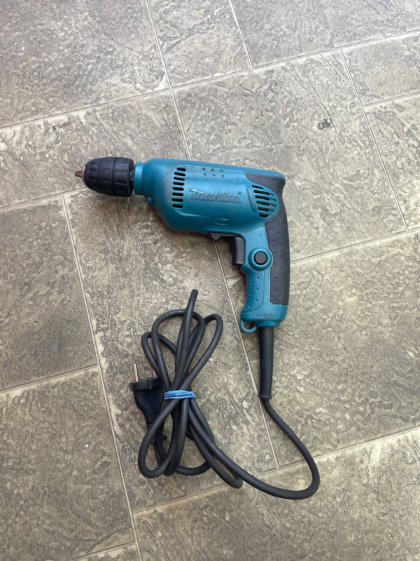 Дрель Makita 6413