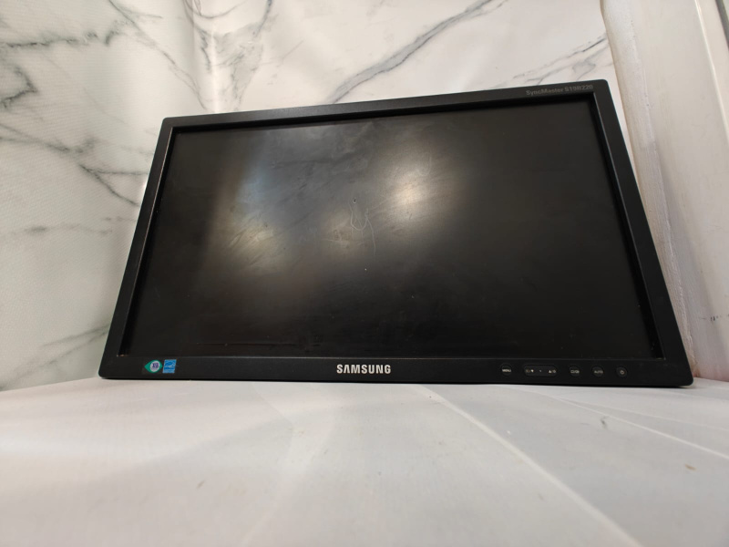 Монитор Samsung S19B220B