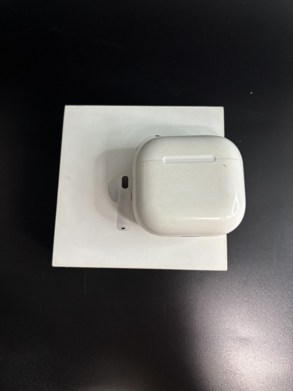 Наушники Apple 4