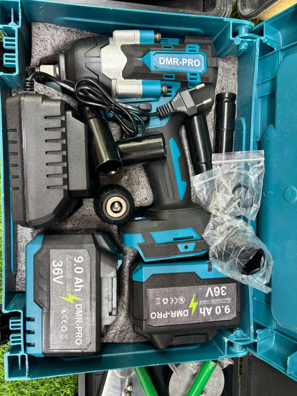 Гайковерт Makita DMR PRO