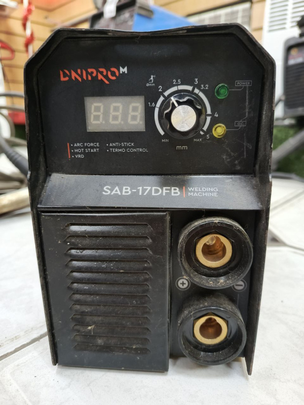 Сварочный аппарат - инвертор ММА Dnipro-M САБ-17ДФБ