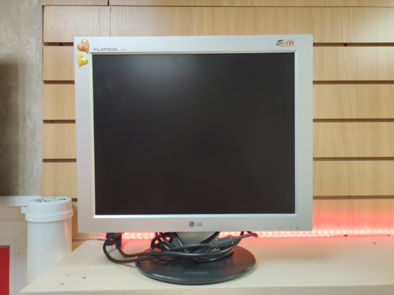 Монитор lg диагональ. Филипс 170s. монитор филипс 170s. lg flatron l1530s. монитор жк philips 170s 17.