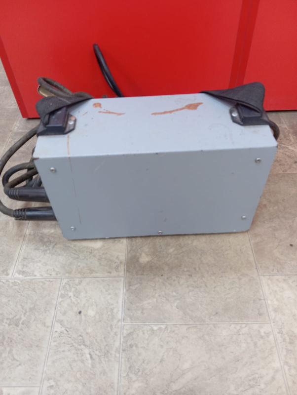 Сварочный аппарат - инвертор ММА noname