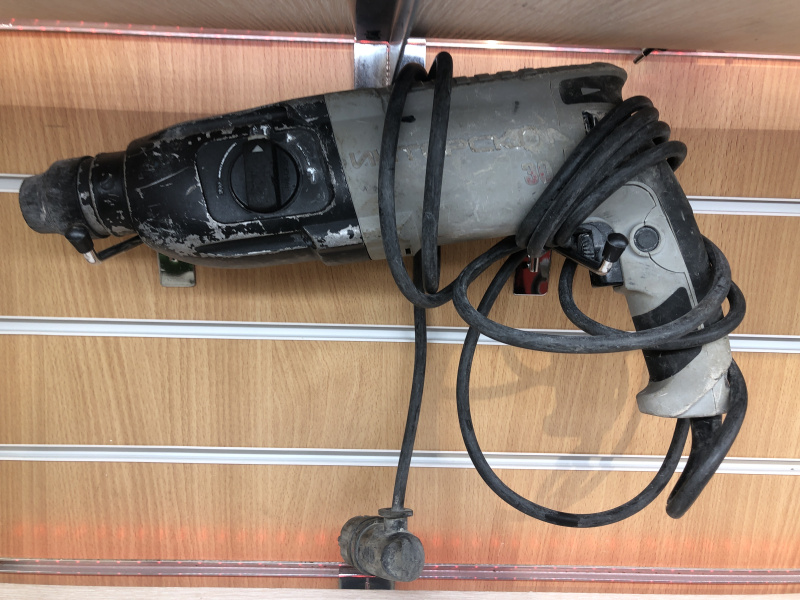 Перфоратор Интерскол П30-900ЭР