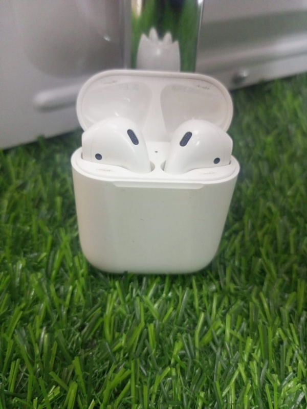 Наушники Apple Airpods2