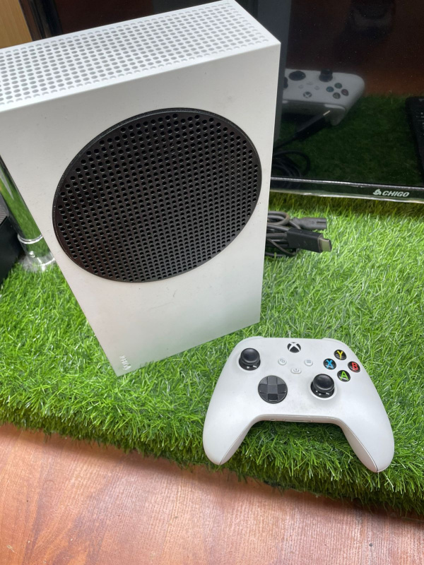 Игровая приставка - Xbox SERIES S 500GB