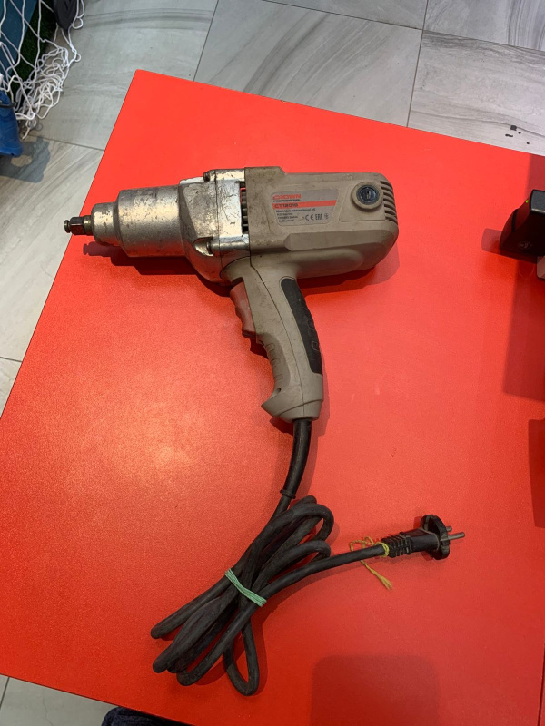 Гайковерт Crown CT12018