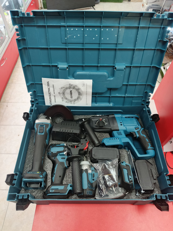 Набор электроинструмента Makita 4в1(реп)