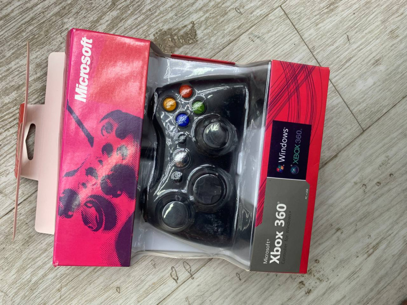 джойстие Xbox 360