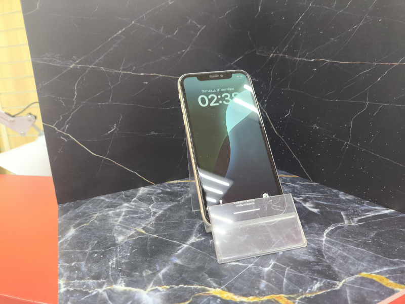 Мобильный телефон Apple iPhone 11